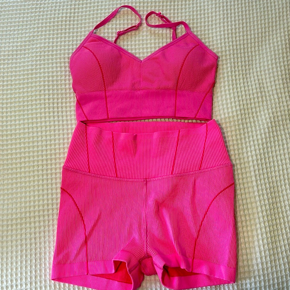 Aerie Offline Workout Set